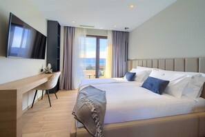 4 bedrooms, iron/ironing board, free WiFi, bed sheets - Villa LADY with heated pool, jacuzzi and sauna (Pinezići)