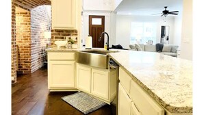 Unclassified image, 5 of 21, button - Pigasso Place - Modern Fayetteville home! (Fayetteville)