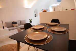 Dining - The Cave Complex | A Terre Cave Villas (Oia)