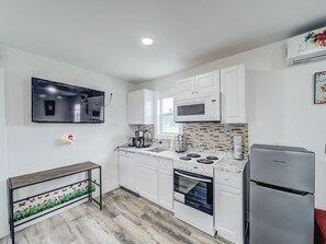 Refrigerador, microondas, horno, placa de cocina