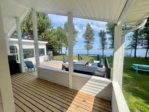 Outdoor dining - Adorable oceanfront 2 bedroom cottage plus bunkhouse - 15 min to Charlottetown (York)