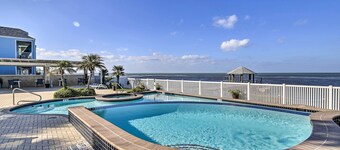 5 Mi to Beach: Pet-Friendly Port Isabel Home!