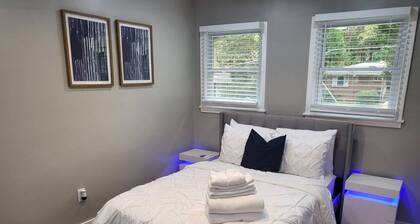 Rare+Heated Pool & Spa+Near Downtown