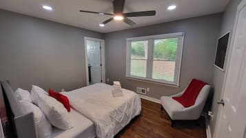 3 bedrooms, iron/ironing board, travel crib, free WiFi