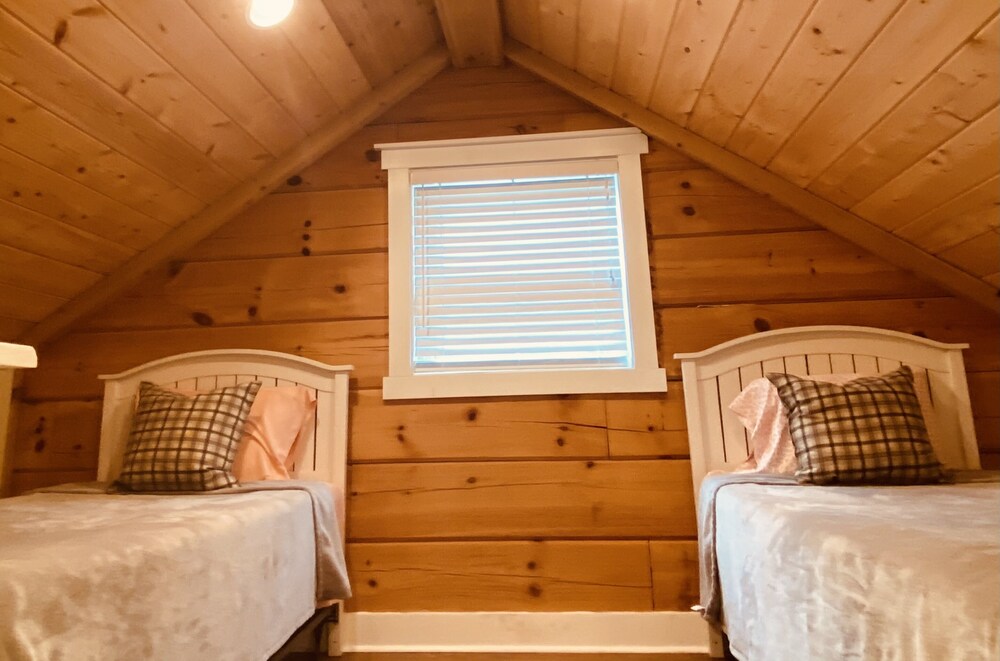 Escape to Nature Trailhead Cabins Monteagle. Monteagle Vrbo