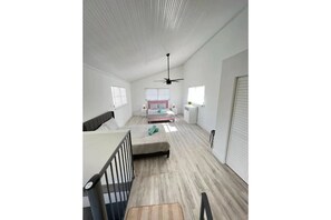 Interior - Cozy and cute 1 bedroom place (Pompano Beach)