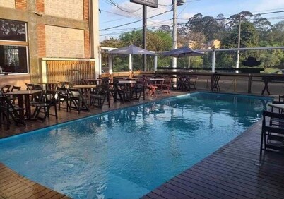 House with swimming pool carapicuiba