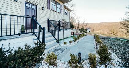 Only 10min away from Mountain Creek, beautiful spacious house with Mountain View