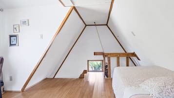 2 Schlafzimmer, Schreibtisch, Bügeleisen/Bügelbrett, kostenloses WLAN