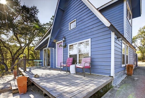 Kind Of Blue - A Hill Country Cottage