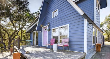 Kind Of Blue - A Hill Country Cottage