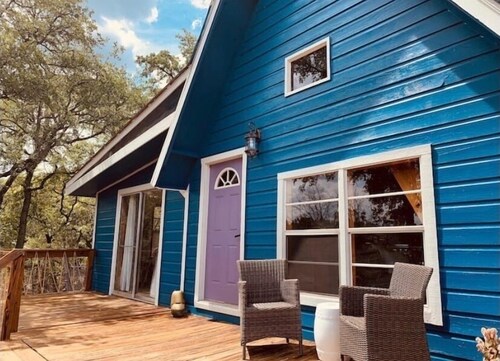 Kind Of Blue - A Hill Country Cottage