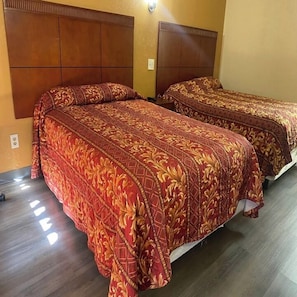 Laptop workspace, free WiFi - American Inn & Suites (Forest Park)