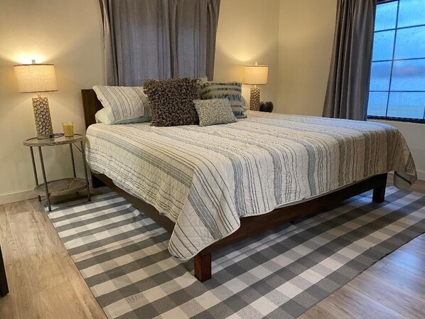 3 bedrooms, desk, iron/ironing board, free WiFi