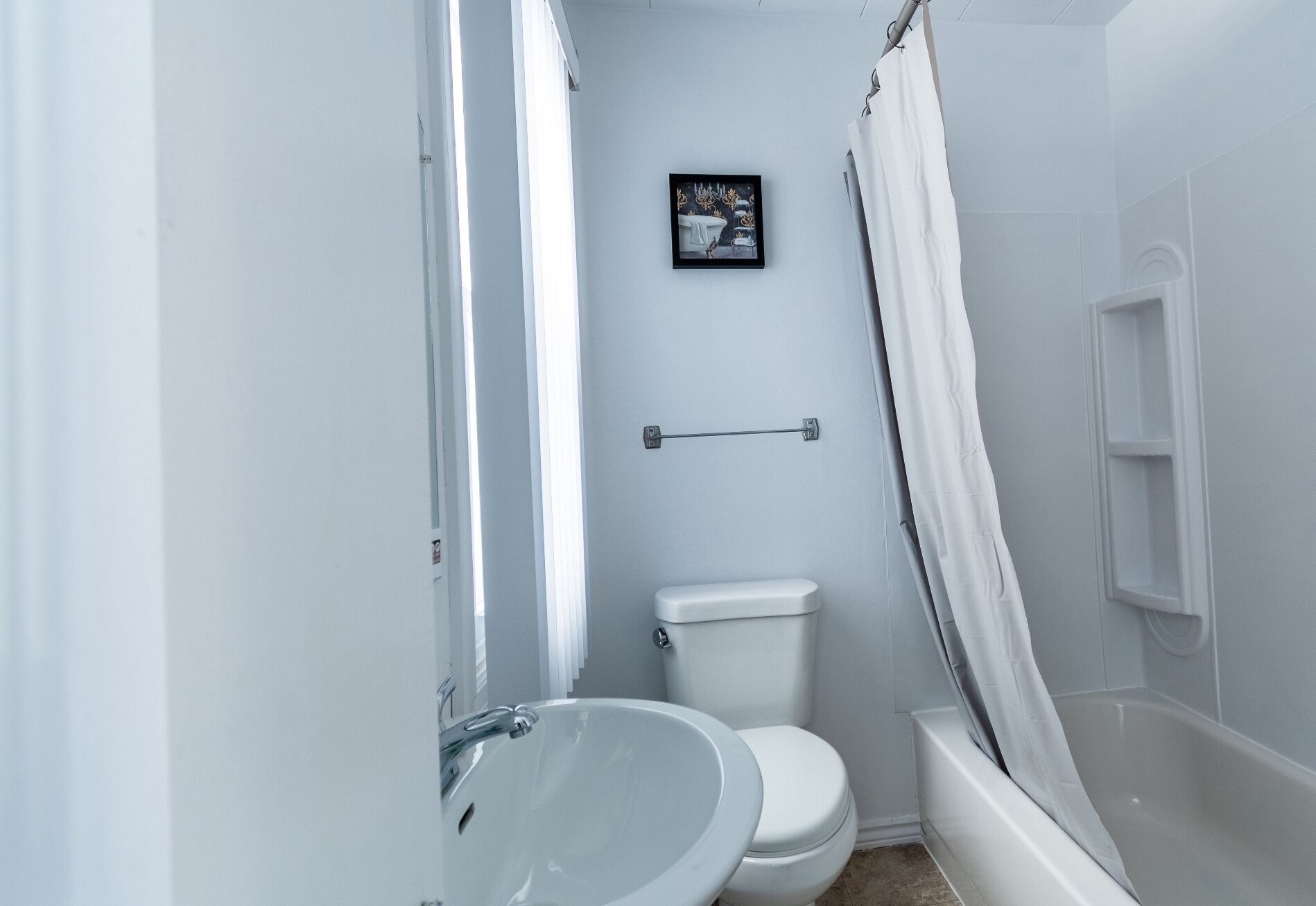 Deluxe Studio, 1 Queen Bed (La calme) | Bathroom | Hair dryer, towels, soap, shampoo