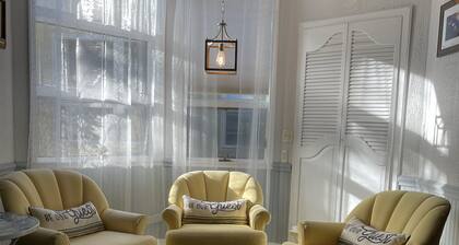 Room 2 - The Inn at Dirickson Creek