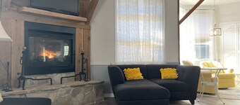 Room 2 - The Inn at Dirickson Creek