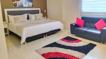 Standard Double Room | Premium bedding, minibar, desk, free WiFi