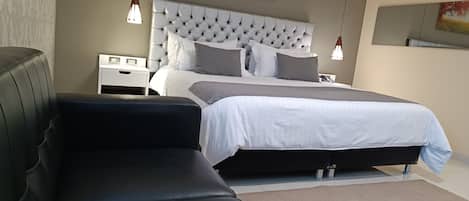 Ropa de cama de alta calidad, minibar, escritorio y wifi gratis