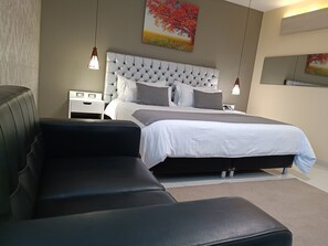 Standard Double Room | Premium bedding, minibar, desk, WiFi (free) - Hotel American Visa Cali (Cali)