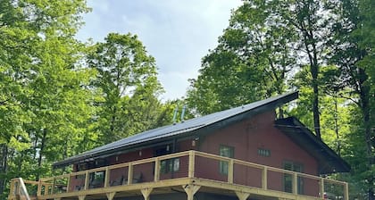 Cozy Mountain Cabin, dark skies, and great views!