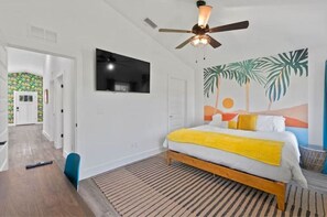 3 bedrooms, desk, iron/ironing board, WiFi