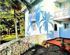 Exterior - Beach A-holic! (Negril)