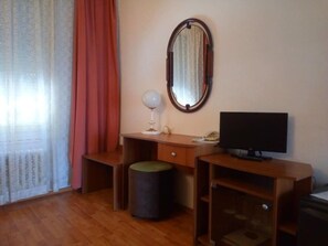 Quarto casal econômico | Wi-Fi de cortesia