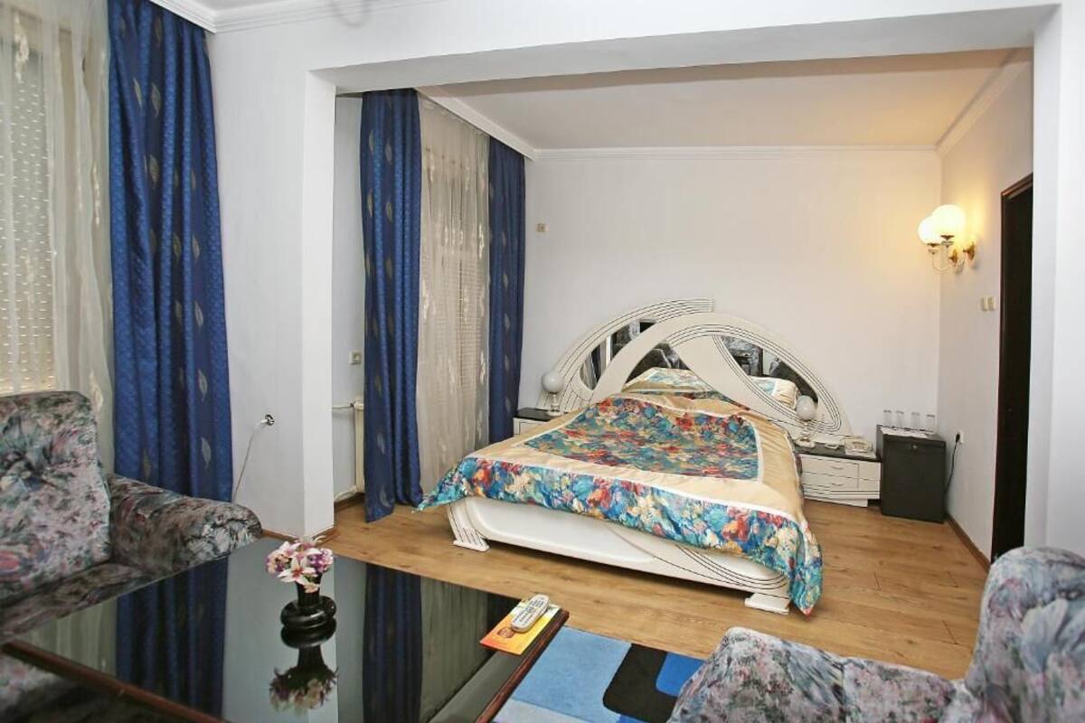 Classic Double Room | WiFi (free)