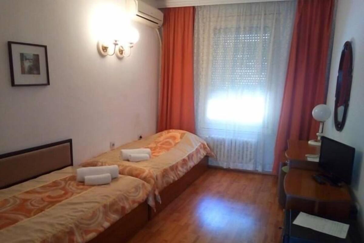 Economy Double Room | WiFi (free)
