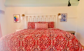 2 habitaciones, escritorio, tabla de planchar con plancha y wifi gratis 