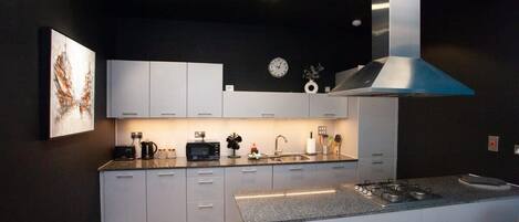 Fridge, microwave, oven, stovetop