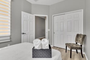 3 bedrooms, Internet, bed sheets - Just 10 minutes from Disney and major theme parks. (Kissimmee)