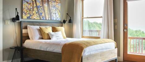 9 bedrooms, travel crib, WiFi, bed sheets