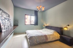 2 bedrooms, desk, iron/ironing board, travel cot