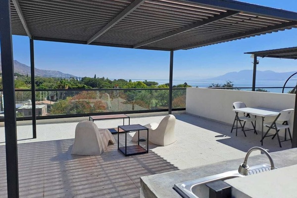 Private Roof Top