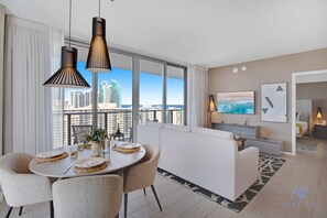 Interior - High Floor with Stunning Views  Amazing Pools (Hollywood)