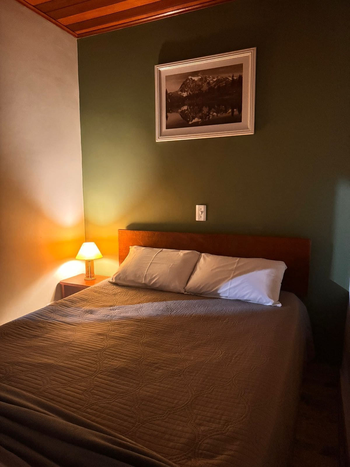 Superior Twin Room | Iron/ironing board, free WiFi