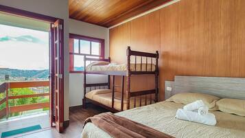 Superior Quadruple Room | Iron/ironing board, free WiFi