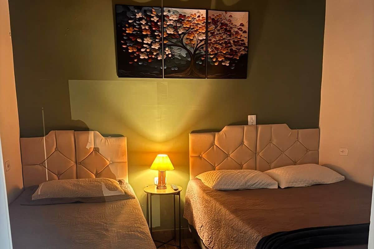 Superior-Dreibettzimmer | Bügeleisen/Bügelbrett, kostenloses WLAN