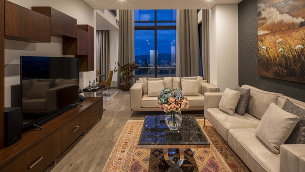 Penthouse Presidential - bastu - utsikt mot bergen | Vardagsrum