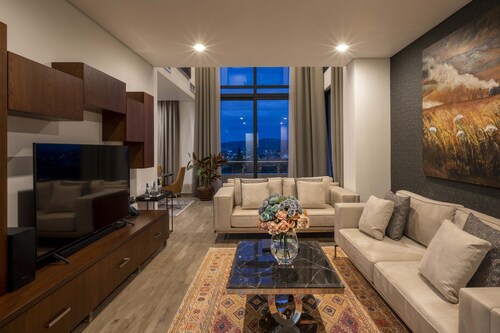 TOUCH AFRICA RESIDENCE