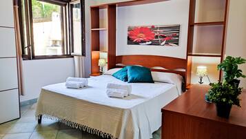 2 Schlafzimmer, BĂŒgeleisen/BĂŒgelbrett, kostenloses WLAN, BettwĂ€sche