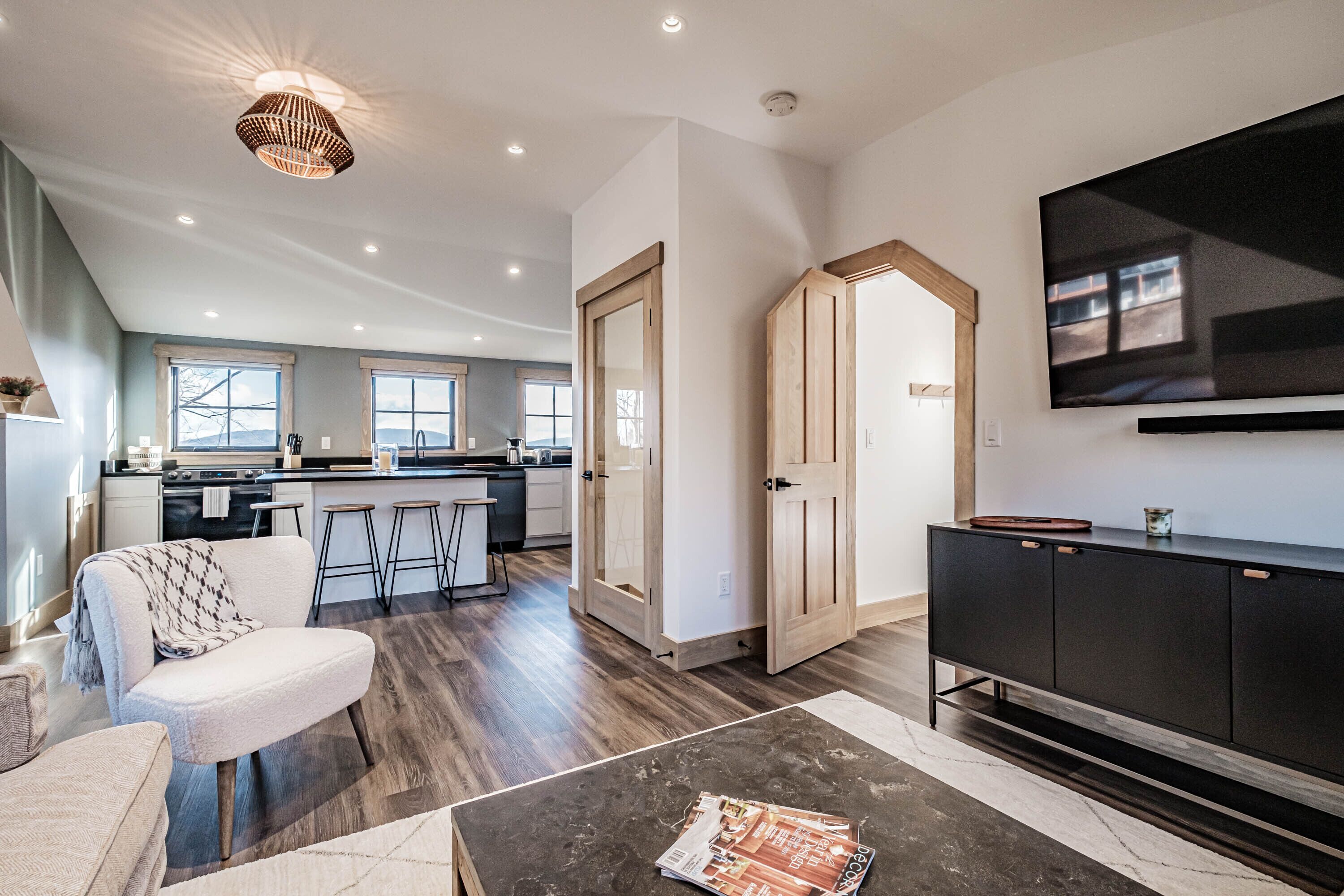 Ski in/out Seasonal - $25K - Utilities included