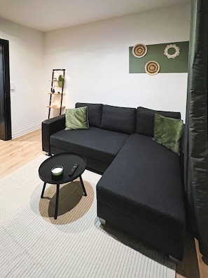 TV - Appart'Hôtel Le Valdoie - Renovated, Quiet, and Netflix (Belfort)