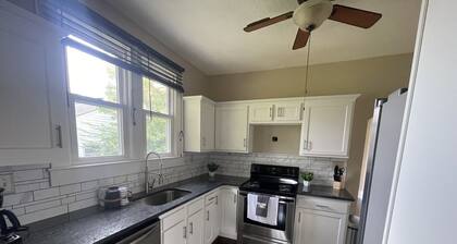Cute 2 bed 1 bath with off street parking