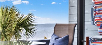 Beautiful Water Views, Steps to Beach