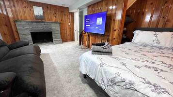 4 slaapkamers, een bureau, een strijkplank/strijkijzer, gratis wifi