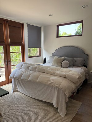5 bedrooms, desk, iron/ironing board, free WiFi