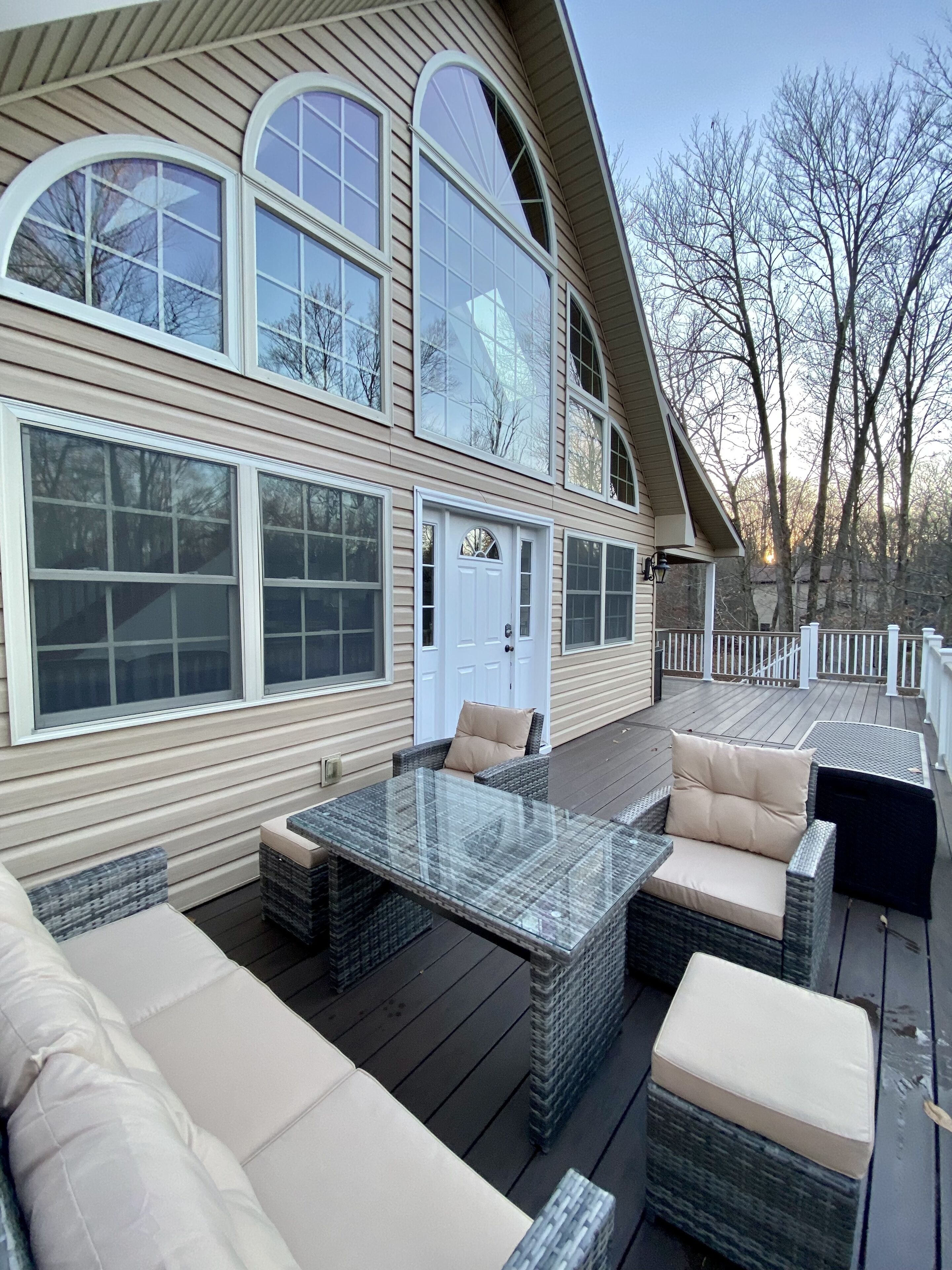 Pocono House *Hot Tub * Fire Pit*